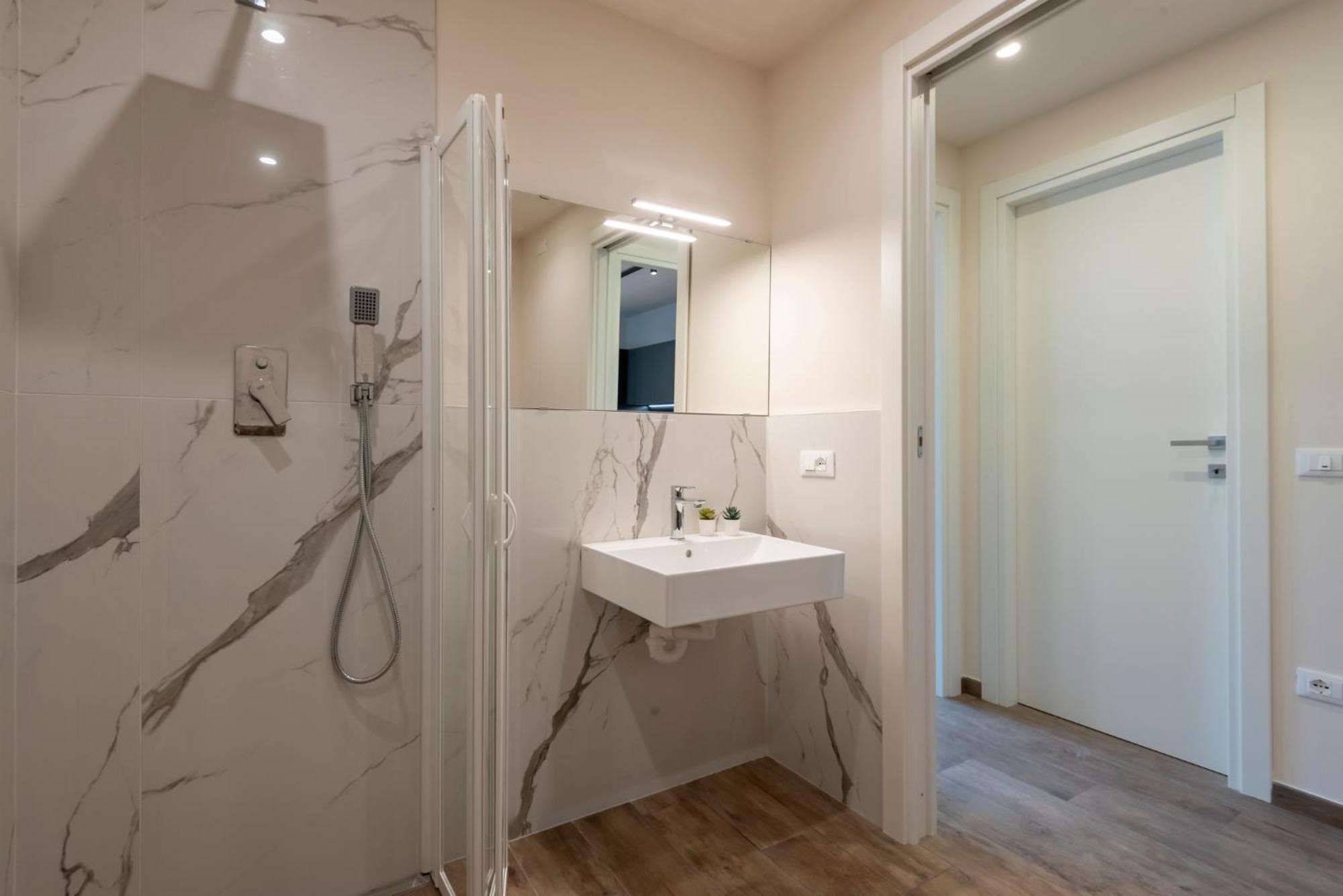 Iarsera Rooms And Apartment Lucca Exterior photo